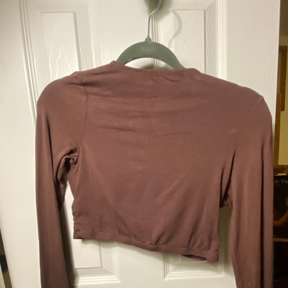 Brown cropped garage top - Picture 5 of 5